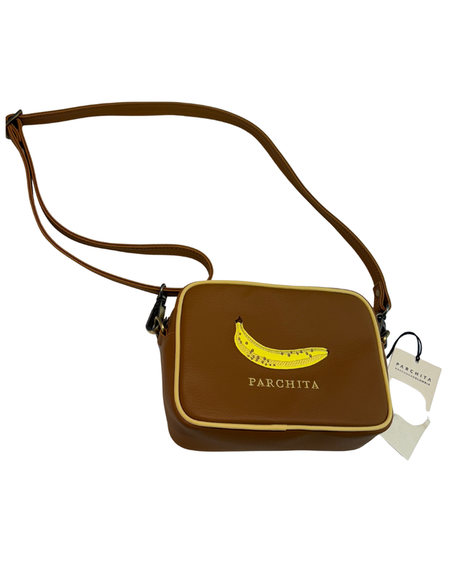 [PAC012] CARTERA MIKA BANANA CAMEL JUICY PARCHITA